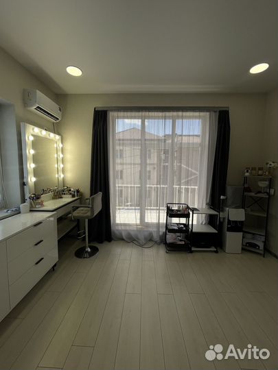 Сдам рабочее место : Стилист, Бровист