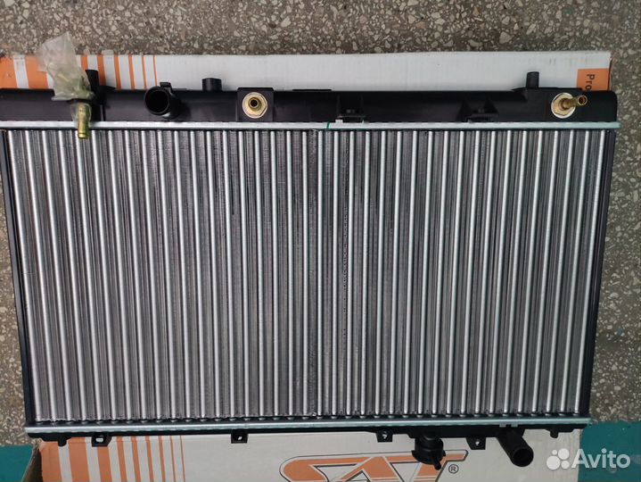 Радиатор mazda premacy / ford ixion SG-MZ0001-2