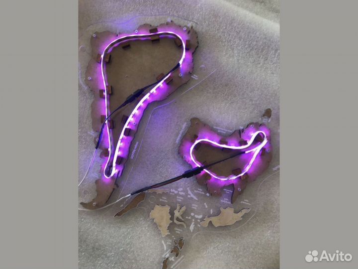 Карта мира из дерева с подсветкой