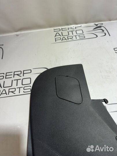 Накладка центральной консоли левая Ford Focus 3