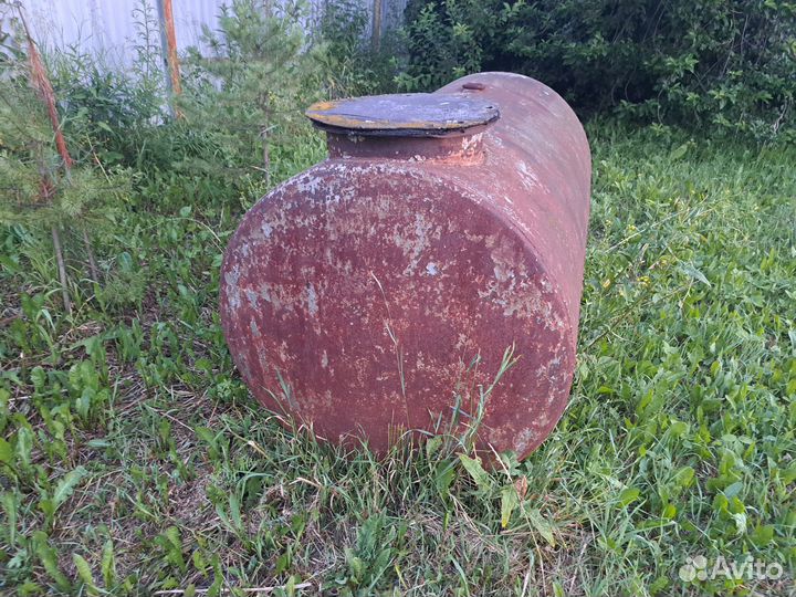 Бак для воды железный