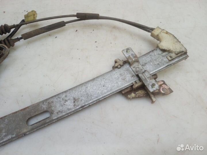 Стеклоподъемник передний правый Kia Sportage 1 2.0