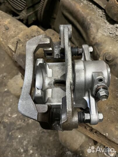 Суппорт задний