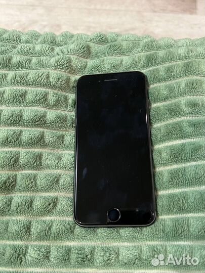iPhone 8, 64 ГБ