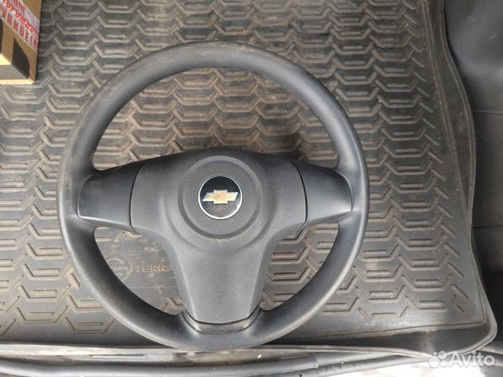 Продам Оригинальный Руль от Нивы Шевроле