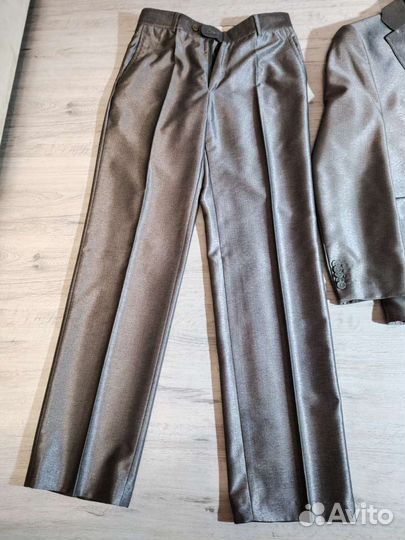 Мужской классический костюм