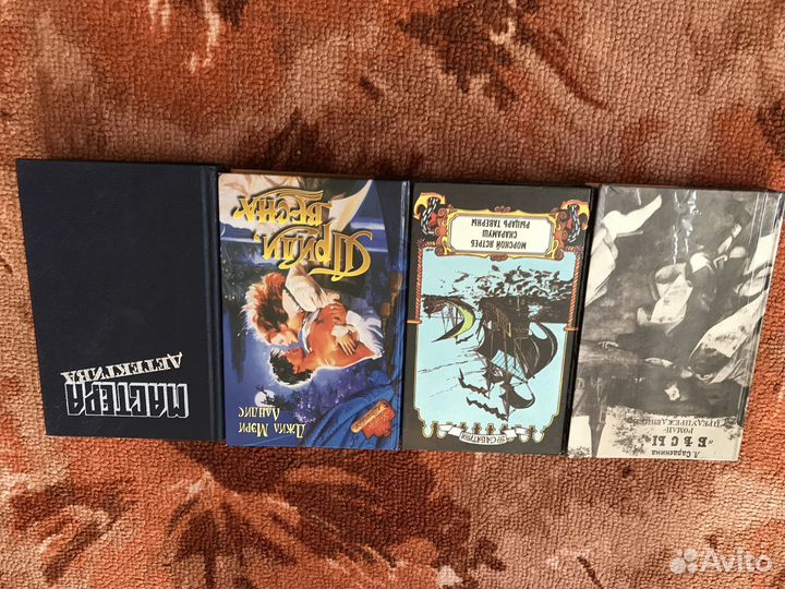 Детективы и любовные романы