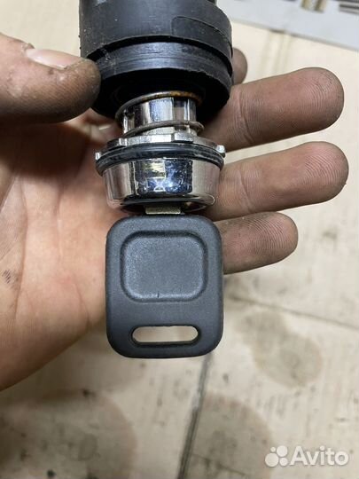 Кнопка багажника Audi 80 B3 1991 г