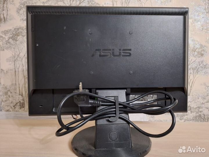 Монитор Asus