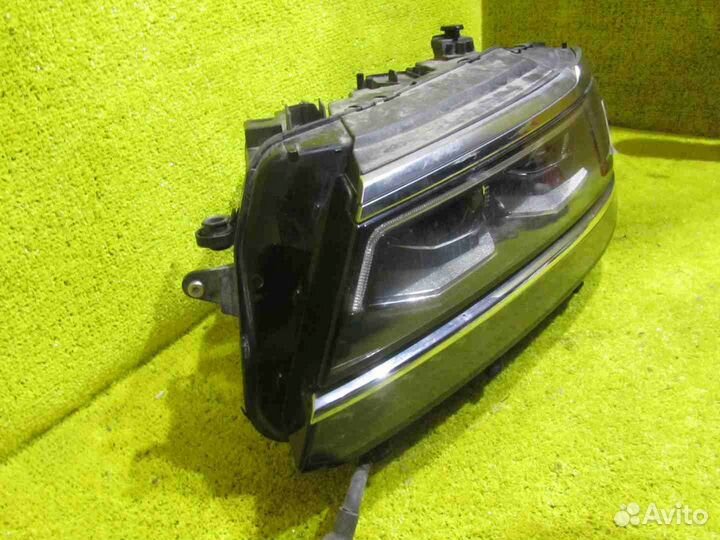 Фара левая Volkswagen Tiguan