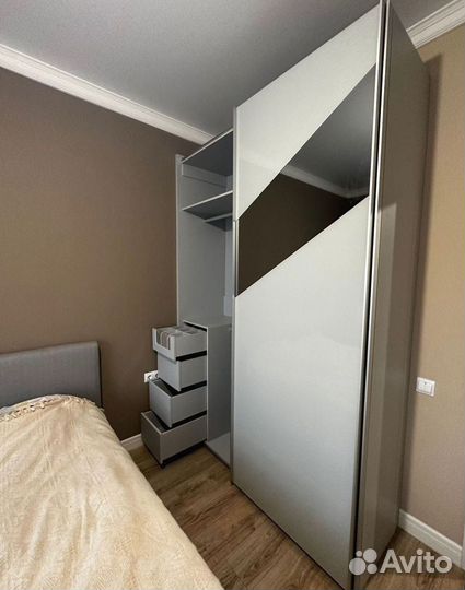 Встроенный шкаф от фабрики