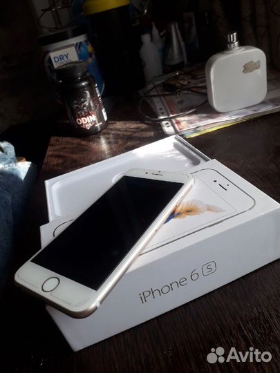 iPhone 6S, 64 ГБ