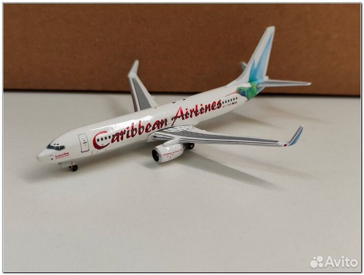 Самолёт B 737 Caribbean Airlines 1/400 Phoenix