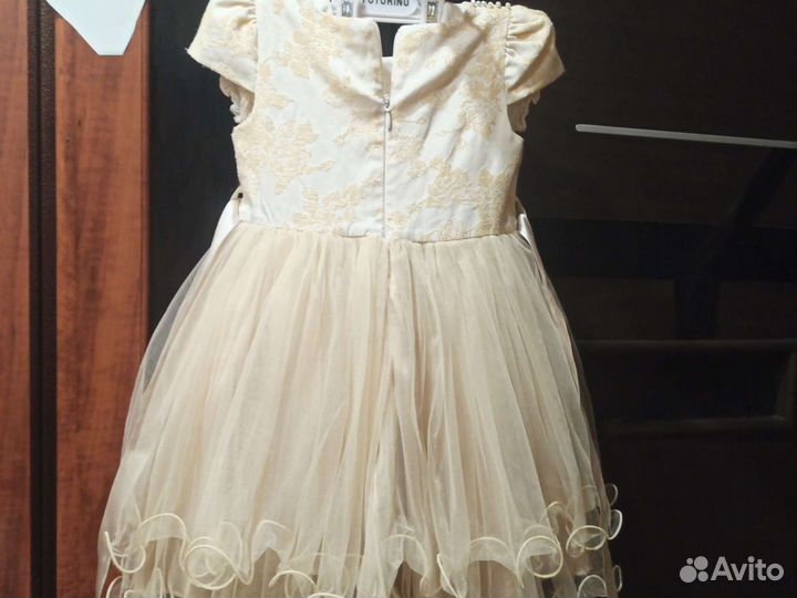 Продажа или Прокат платье праздничное