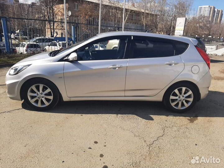 Hyundai Solaris 1.6 AT, 2012, 118 000 км