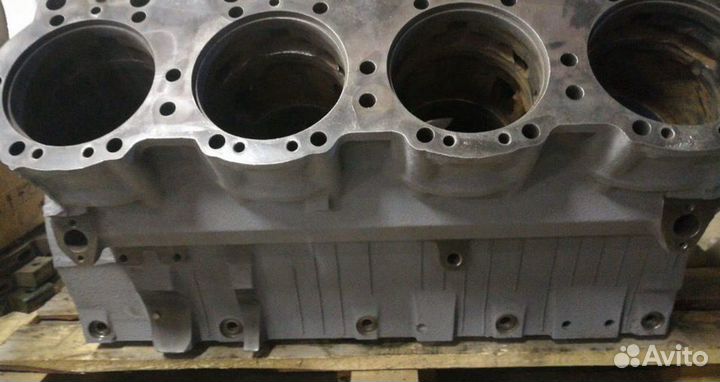 Блок цилиндpов на мотор ямз 658 евро 3