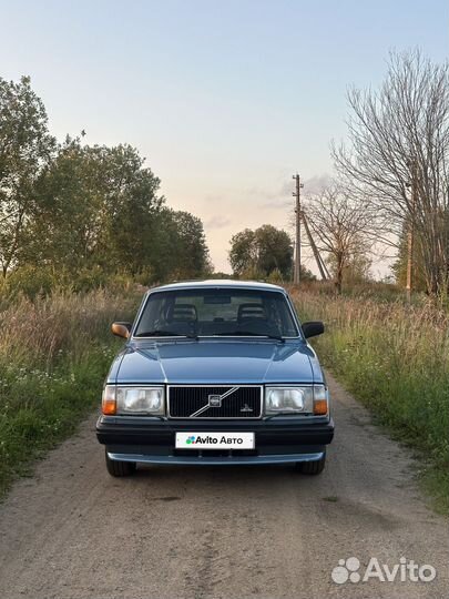 Volvo 240 2.3 МТ, 1987, 250 000 км
