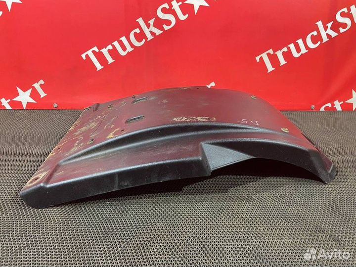 Крыло переднее левое задняя часть