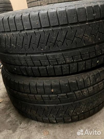 Triangle Snowlink TWT02 235/40 R19