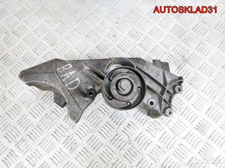 Кронштейн генератора Volkswagen Golf 4 062145169AD