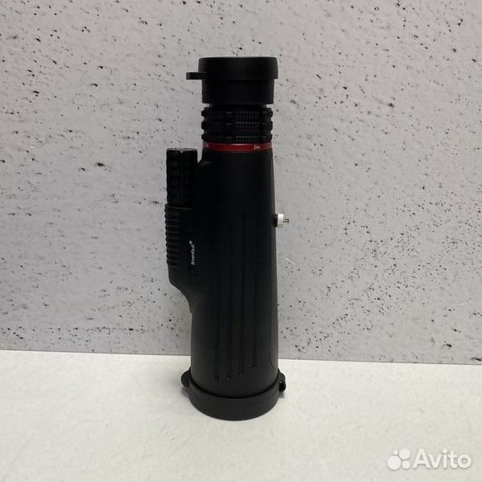 Монокуляр Levenhuk 8-24x50