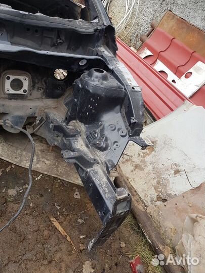 Четверть передняя R L solaris