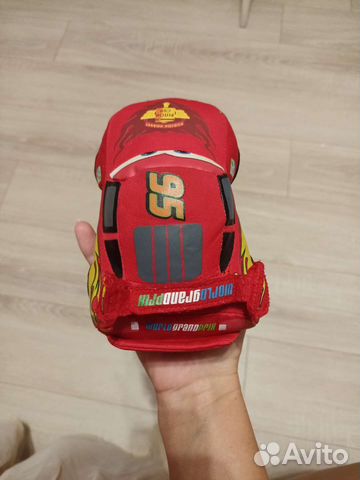 Мягкая машинка молния макквин