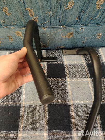 Турник настенный