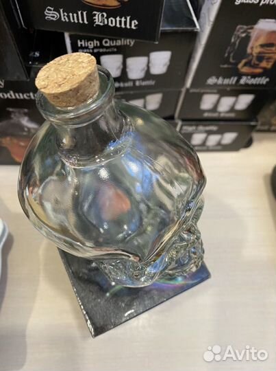 Графин в виде черепа