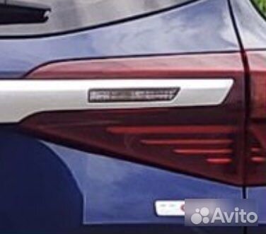 Фонарь в крышку багажника правый Kia Seltos