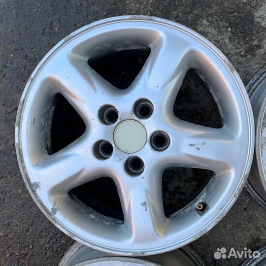 Оригинальное литьё Toyota r16