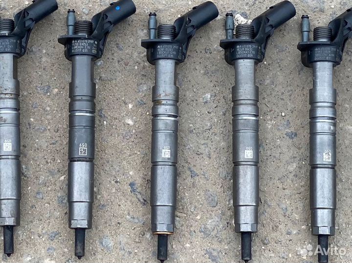 Форсунка топливная Mercedes om651 diesel