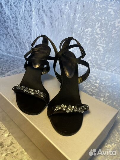 Босоножки женские