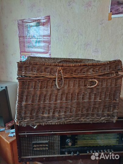 Плетенный сундук