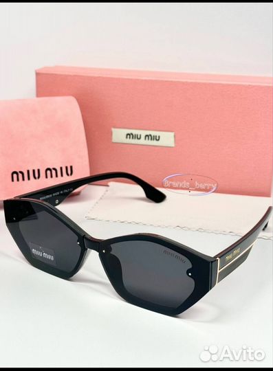 Очки, женские MiuMiu солнцезащитные