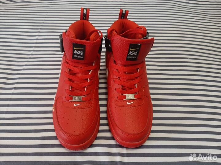 Красотки nike AIR