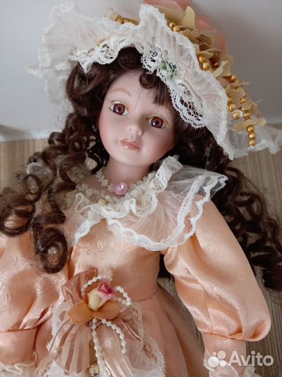 Интерьерная кукла Фарфор
