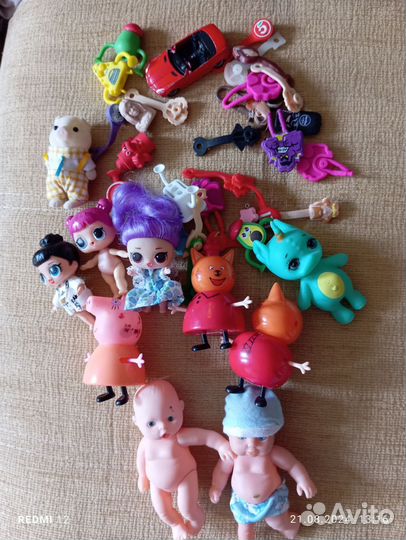 Игрушки из киндера пакетом