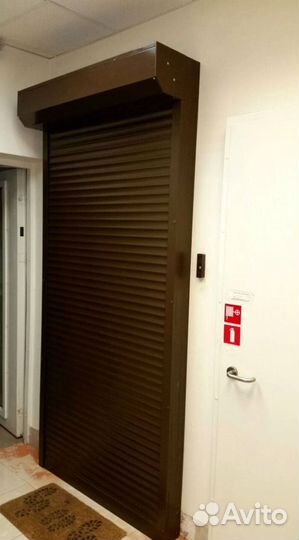 Рольставни на двери