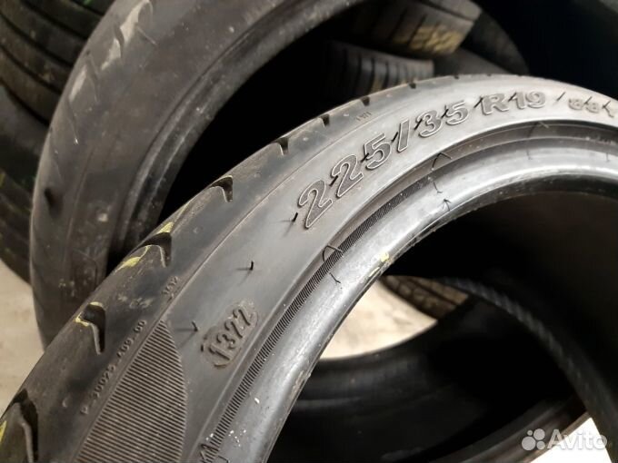 Pirelli P Zero 225/35 R19