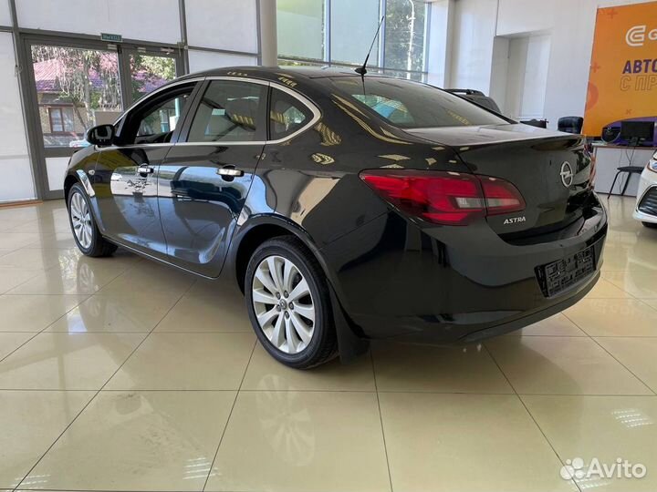 Opel Astra 1.6 МТ, 2013, 50 862 км