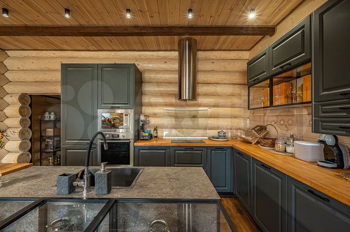 Дом 191,9 м² на участке 10 сот.