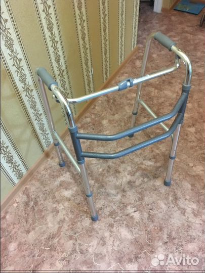 Ходунки для инвалидов