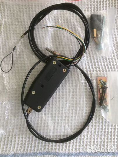 Замок для капота