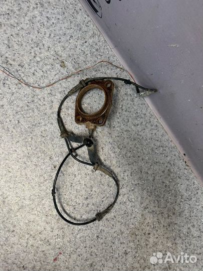 Датчик ABS задний Nissan Qashqai J10