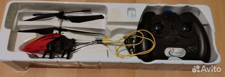 Вертолет на пульте управления