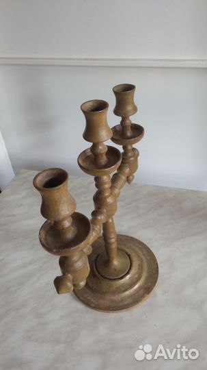 Подсвечник из дерева