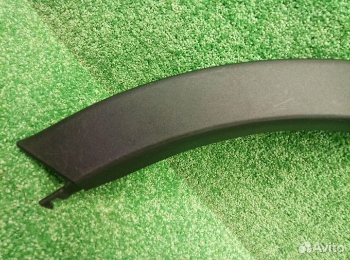 Накладка заднего крыла правого Toyota RAV 4 (CA40)