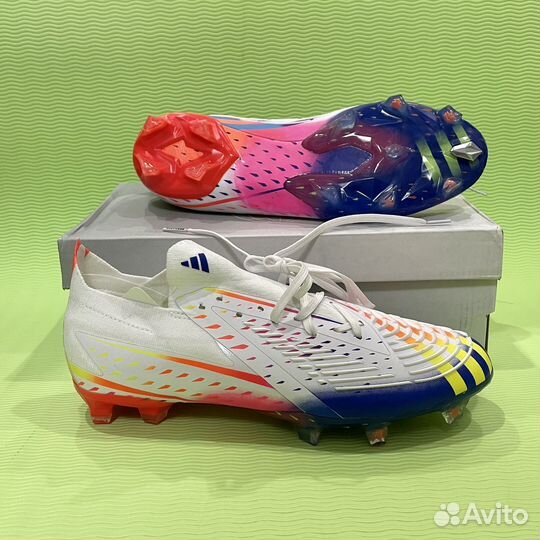 Футбольные бутсы adidas predator