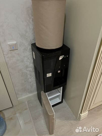 Кулер для воды Aqua Work